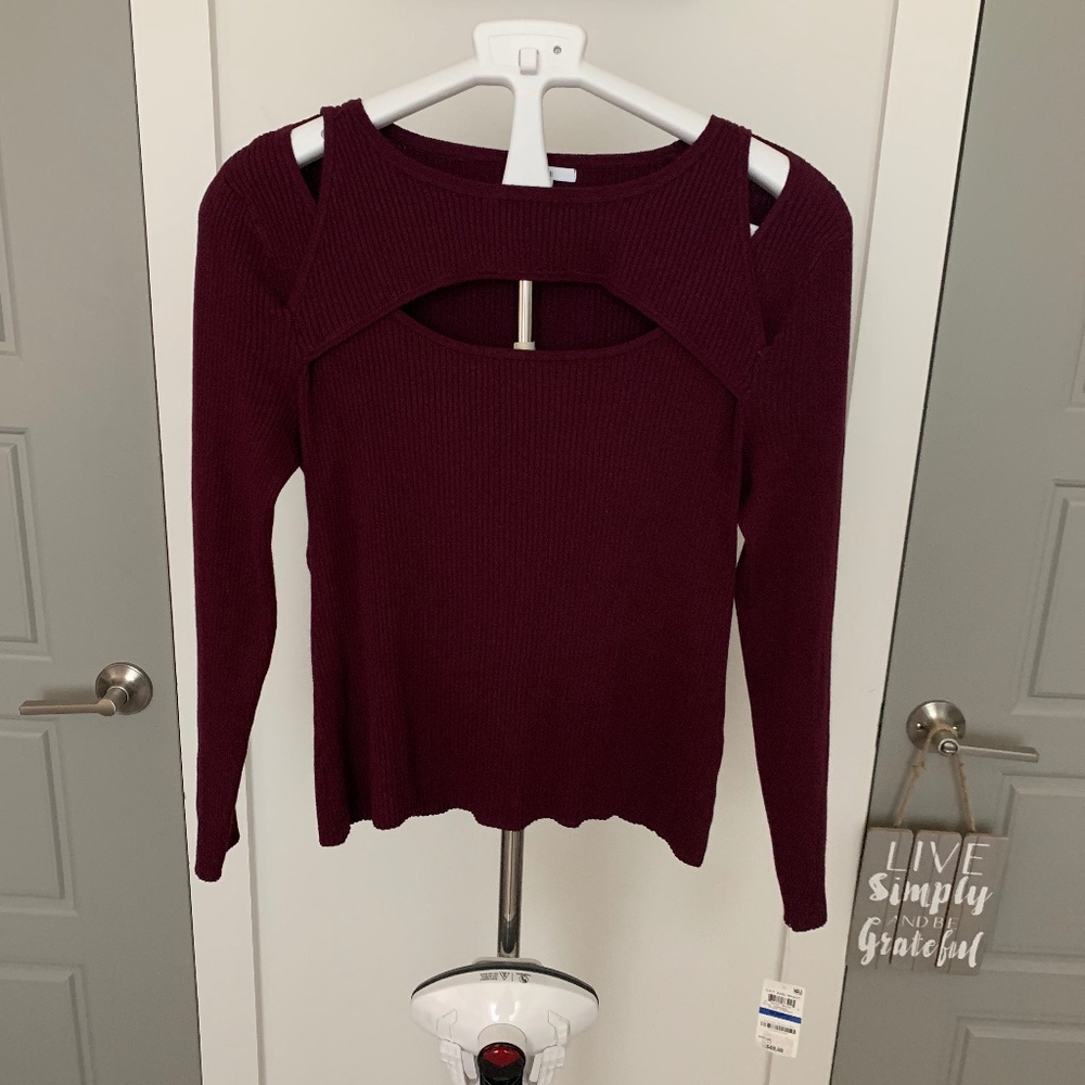 Bar III Peep Hole  Day and Night Sweater size XL